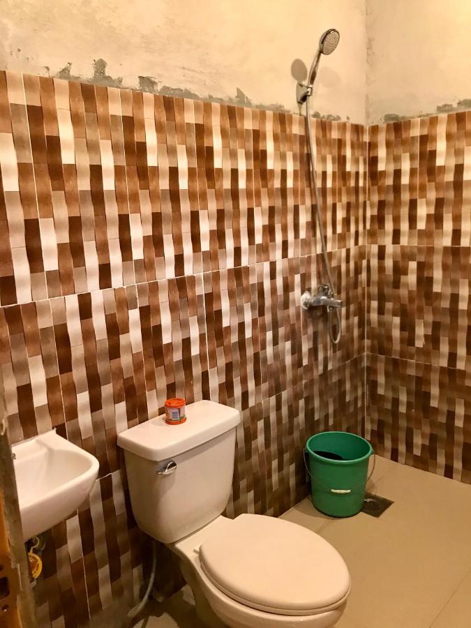 Sharky Hostel Ослоб Экстерьер фото