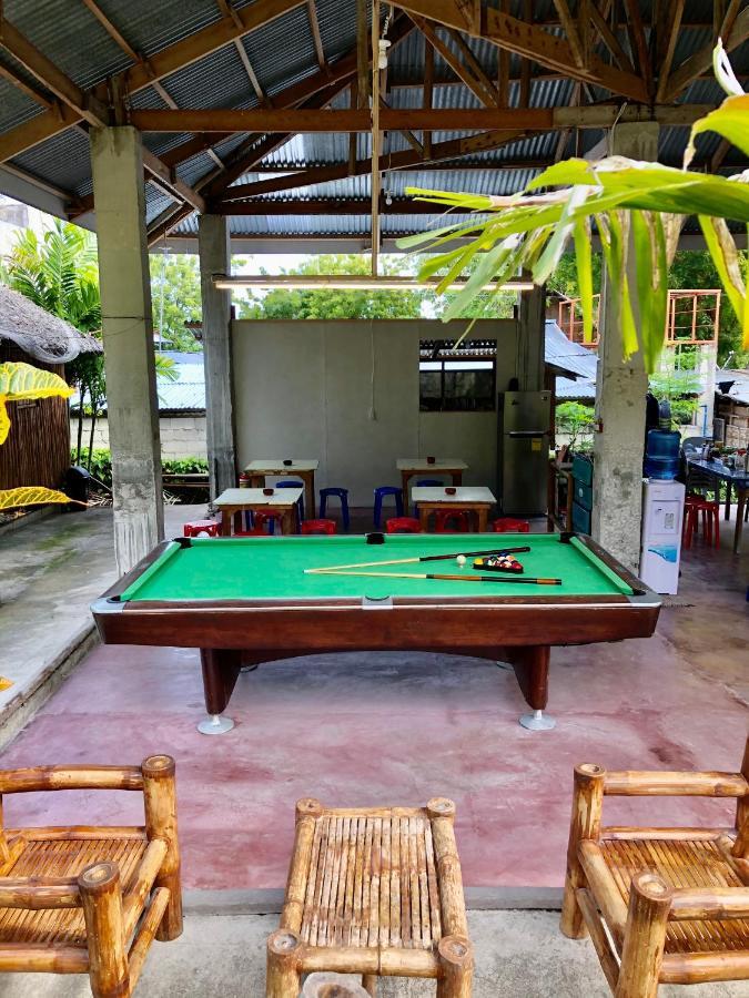 Sharky Hostel Ослоб Экстерьер фото