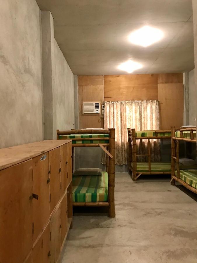 Sharky Hostel Ослоб Экстерьер фото